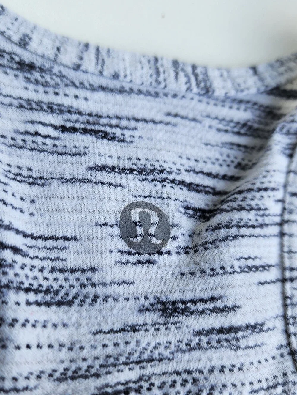 Lululemon Split Back Racerback Tank Ivory Gray Size 4 Sleeveless Yoga Tie Back